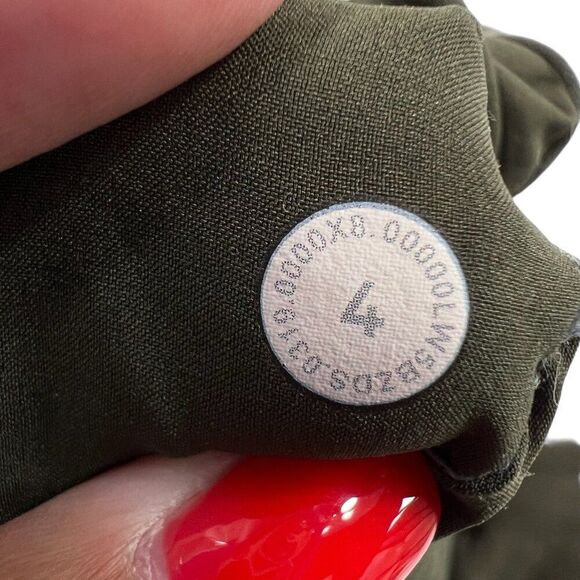 Lululemon Women's On The Fly Jogger Travel Woven Dark Olive Size 4 - Picture 3 of 6